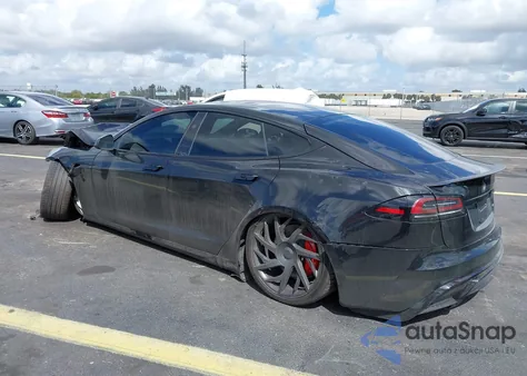 2026 Tesla Model S Plaid z USA, uszkodzony, nr VIN 5YJSA1E64TF555502